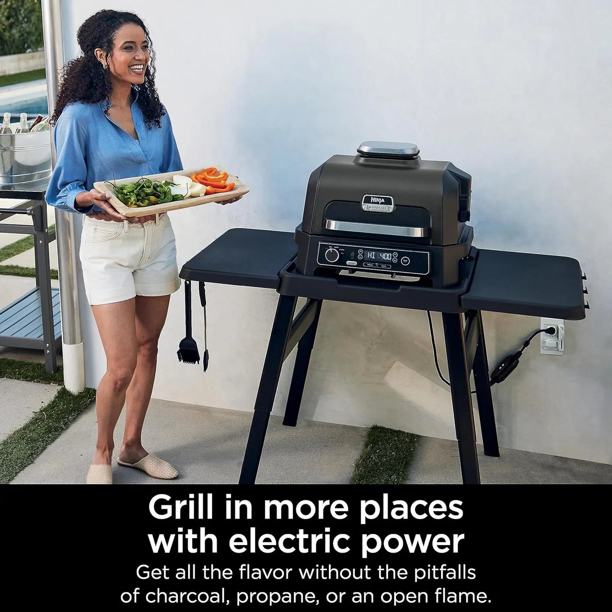 Grill i wędzarnia ogrodowa Ninja Woodfire Pro XL, termometr, wszechstronne urządzenie 4 w 1 (grill, wędzarnia BBQ, frytkownica beztłuszczowa, piekarnik), grill elektryczny przenośny, kolor ciemnoszary, model OG850