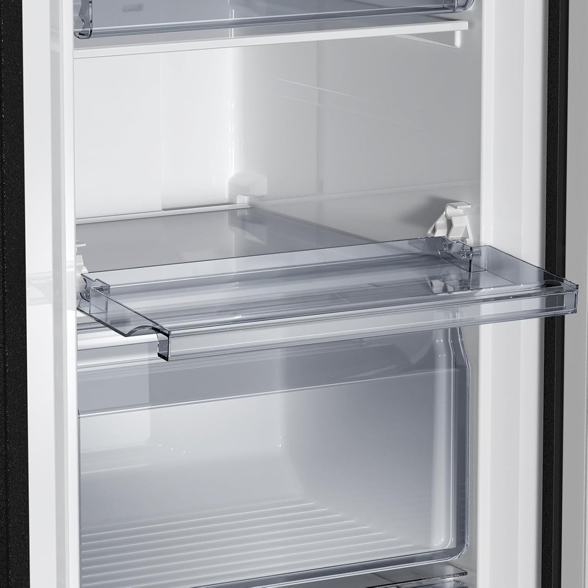 Zamrażarka CHiQ FSD166NE4E 166 l, technologia No Frost, odwracalne zawiasy drzwi, czarna stal nierdzewna, wysokość 144 cm