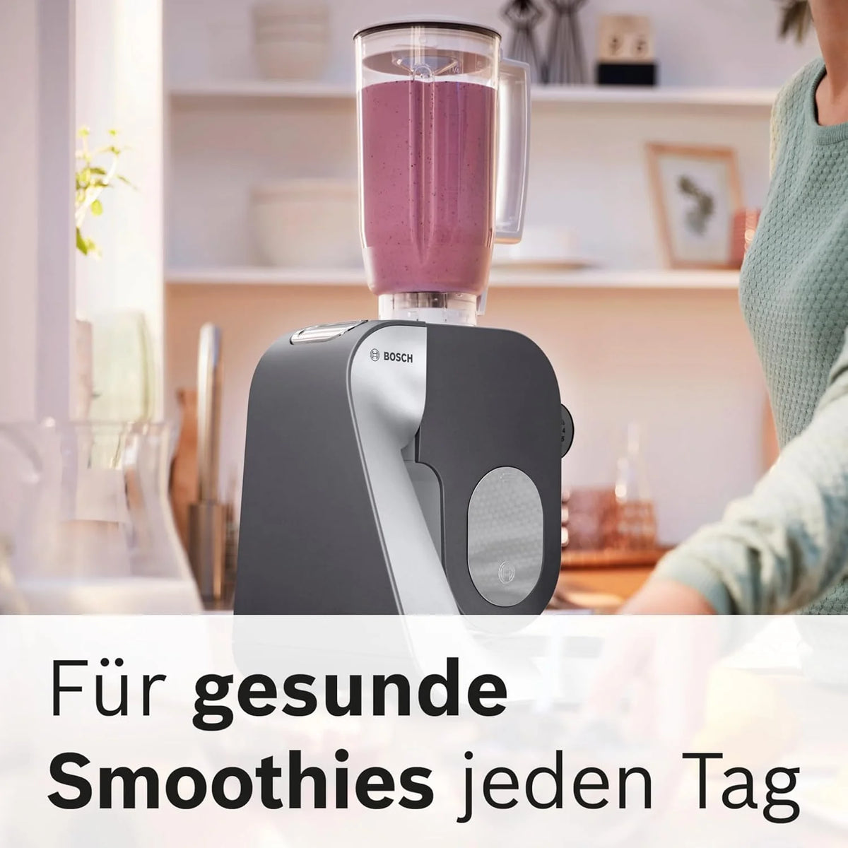 Robot kuchenny Bosch serii 4 MUM56340, misa 3,9 l, blender 1,25 l, maszynka do mięsa, wyciskarka do cytrusów, mikser planetarny, hak do ciasta, trzepaczka, ubijak, rozdrabniacz ciągły, 3 tarcze, 900 W, srebrny/szary
