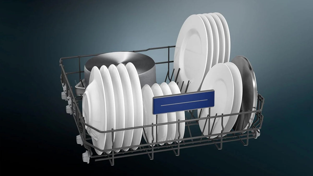 Zmywarka Siemens SN63EX06VE, iQ300 Smart, w pełni zintegrowana, 60 cm, szuflada na sztućce, bardzo cicha, varioSpeed, automatyczne otwieranie drzwi, potrójny system koszenia, infoLight, intensiveZone