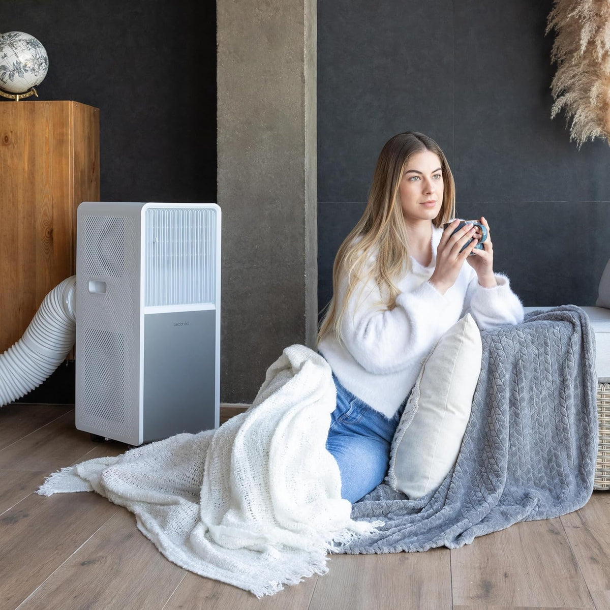 Cecotec ForceClima 9450 Style verwarming, draagbare airconditioner met afstandsbediening en warmtepomp, 9000 BTU, touchscreen, LED-display, 5 standen, 2 snelheden, luchtontvochtiger, timer, 16 m², wit