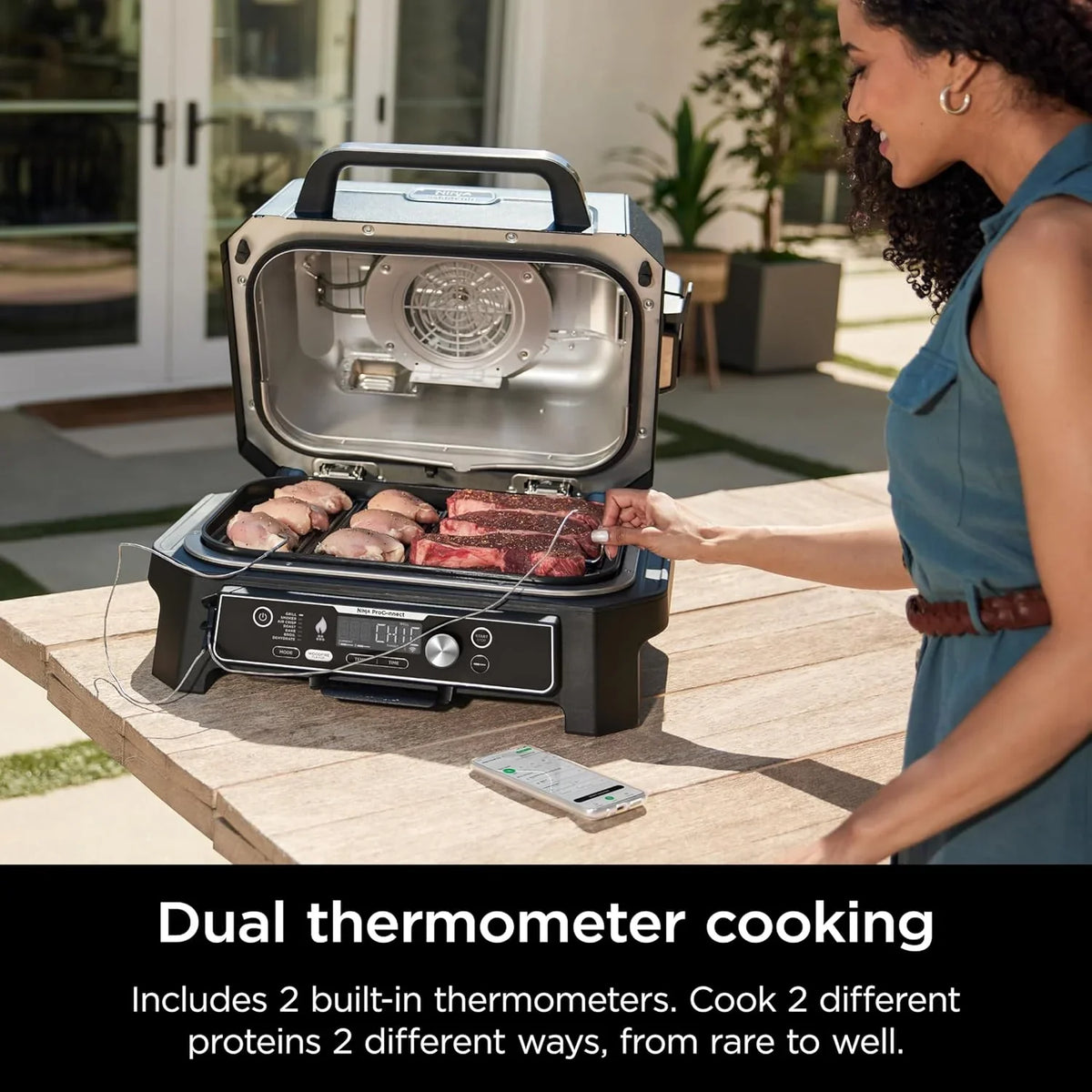 Grill i wędzarnia ogrodowa Ninja Woodfire Pro XL, termometr, wszechstronne urządzenie 4 w 1 (grill, wędzarnia BBQ, frytkownica beztłuszczowa, piekarnik), grill elektryczny przenośny, kolor ciemnoszary, model OG850