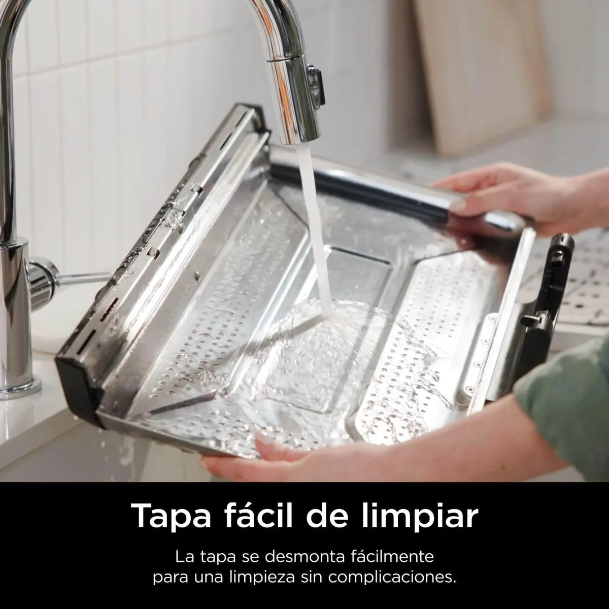 Ninja Sizzle Pro XL Indoor Grill en Bakplaat met Keramische Anti-aanbaklaag, Afneembaar Deksel, Vetopvangbak en Receptengids, Zilver/Zwart GX101EU