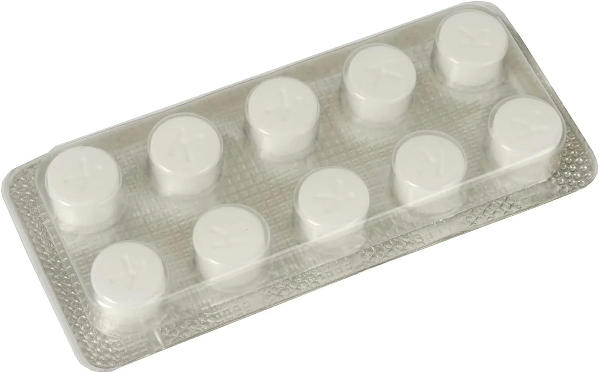Ekspres do kawy Krups Essential w pełni automatyczny z wężykiem do mleka, funkcja parzenia 2 filiżanek, wyświetlacz LCD, łatwe czyszczenie, certyfikat TÜV, czarny, EA816031
