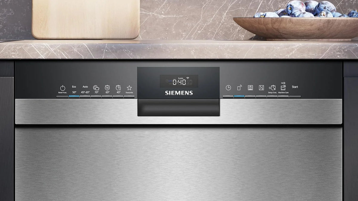 Zmywarka Siemens SN63EX06VE, iQ300 Smart, w pełni zintegrowana, 60 cm, szuflada na sztućce, bardzo cicha, varioSpeed, automatyczne otwieranie drzwi, potrójny system koszenia, infoLight, intensiveZone