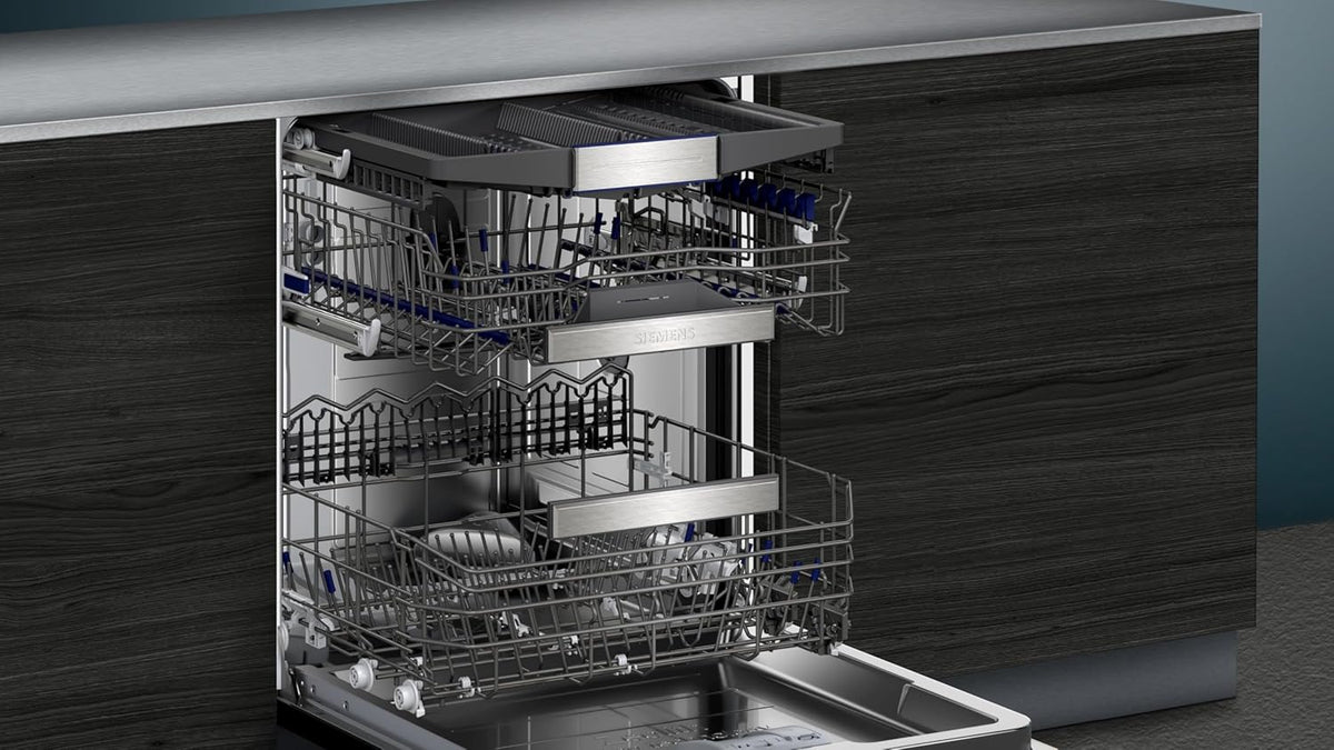 Zmywarka Siemens SN63EX06VE, iQ300 Smart, w pełni zintegrowana, 60 cm, szuflada na sztućce, bardzo cicha, varioSpeed, automatyczne otwieranie drzwi, potrójny system koszenia, infoLight, intensiveZone