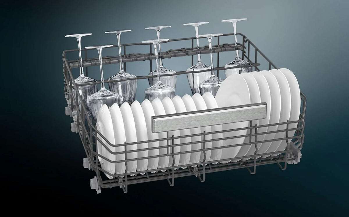 Zmywarka Siemens SN63EX06VE, iQ300 Smart, w pełni zintegrowana, 60 cm, szuflada na sztućce, bardzo cicha, varioSpeed, automatyczne otwieranie drzwi, potrójny system koszenia, infoLight, intensiveZone